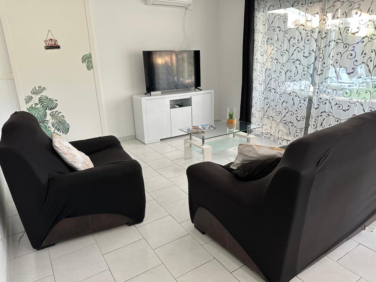 Petite Maisonette Adossee Mais Independante Avec Piscine Villa Peymeinade Kültér fotó