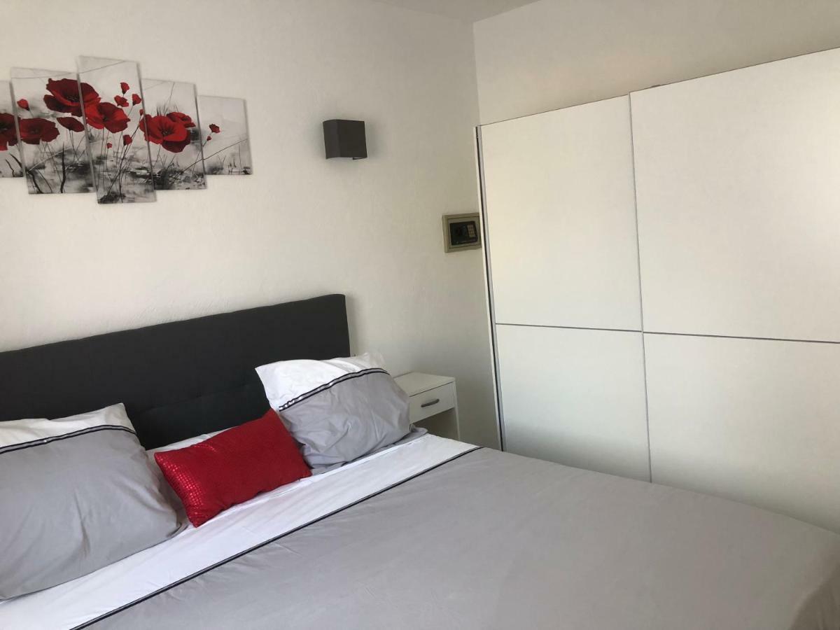 Petite Maisonette Adossee Mais Independante Avec Piscine Villa Peymeinade Kültér fotó